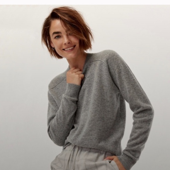 Aritzia Group of Babaton Luxe Cashmere Sweater in Oatmeal - Picture 9 of 14